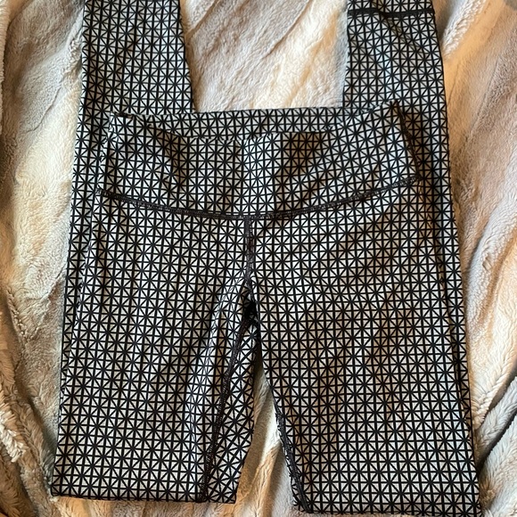 RARE Lululemon leggings - Picture 7 of 7